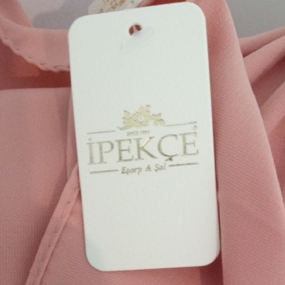 IPEKCE  Shawl - Picture 4 of 4